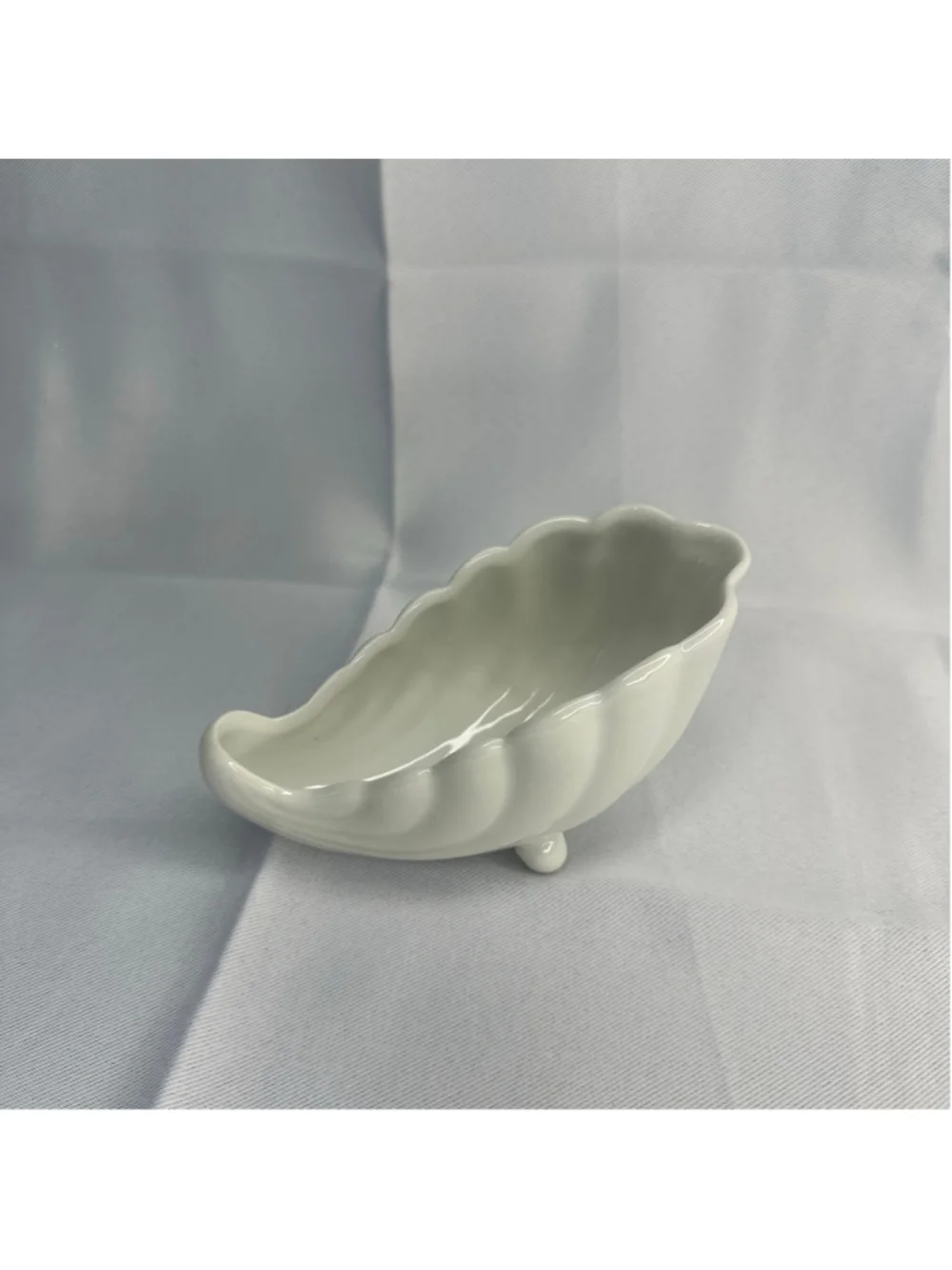 Vintage White Glazed Ceramic Footed Cornucopia Leaf Shell Dish Bowl Troy NY USA